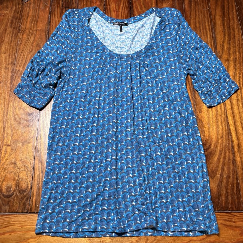 Daisy Fuentes Blue Spot Geometric Circle Print Theme Top Sz M Women's A644